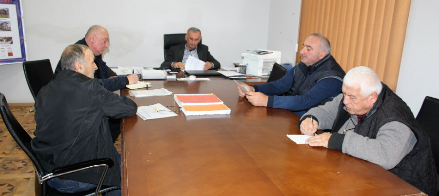 ფოთის ვიცე-მერმა სამშენებლო კომპანიების ხელმძღვანელებთან სამუშაო შეხვედრა გამართა