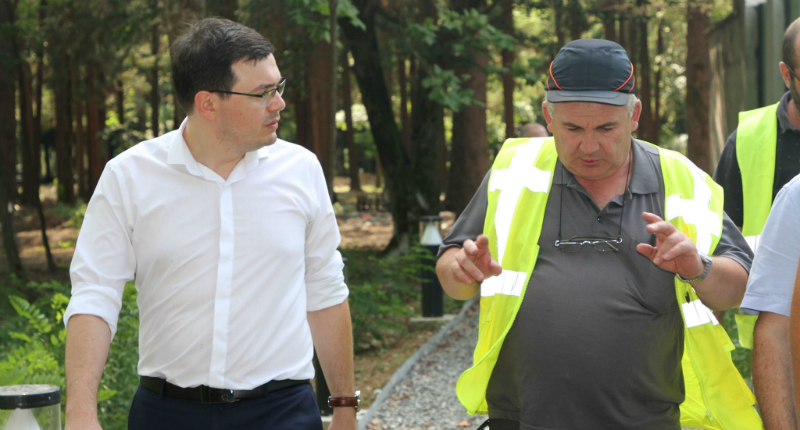 გიგა ფარულავამ ბოტანიკურ ბაღში მიმდიანრე სამუშაოები დაათვალიერა