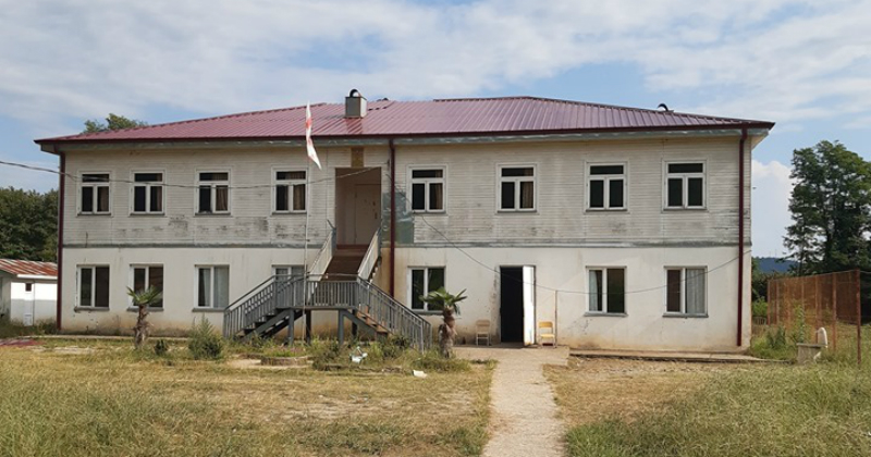 წალენჯიხაში საჯარო სკოლების რეაბილიტაცია უწყვეტ რეჟიმში მიმდინარეობს