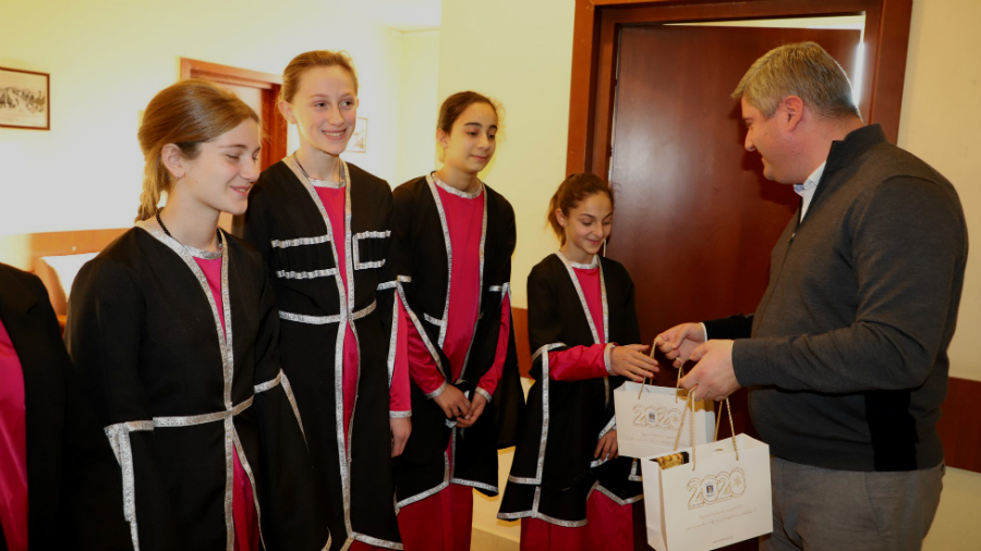 ზუგდიდის მერიას სასულიერო გიმნაზიის მოსწავლეები სტუმრობდნენ