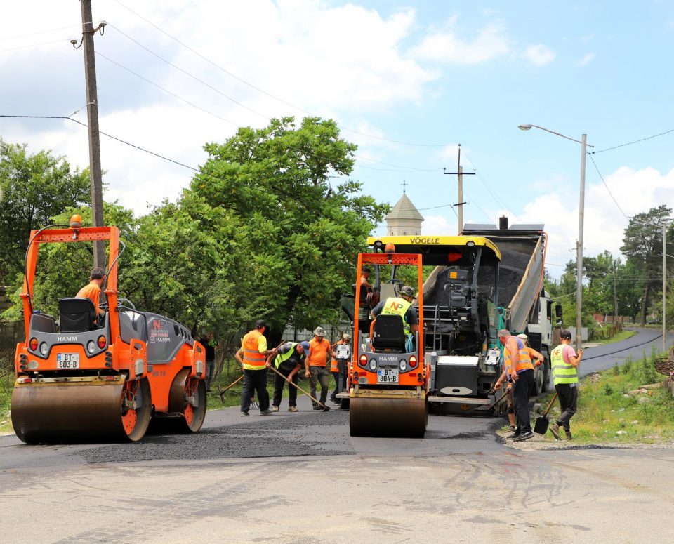 ზუგდიდში დაზიანებული ქუჩების რეაბილიტაცია აქტიურად მიმდინარეობს
