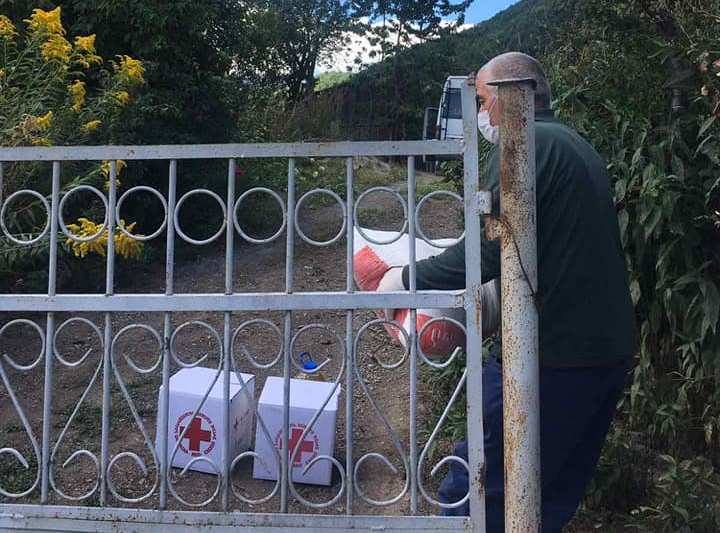 ლენჯერის თემში მცხოვრები ყველა ოჯახისთვის სასურსათო პროდუქტი დაურიგდა მიმდინარეობს