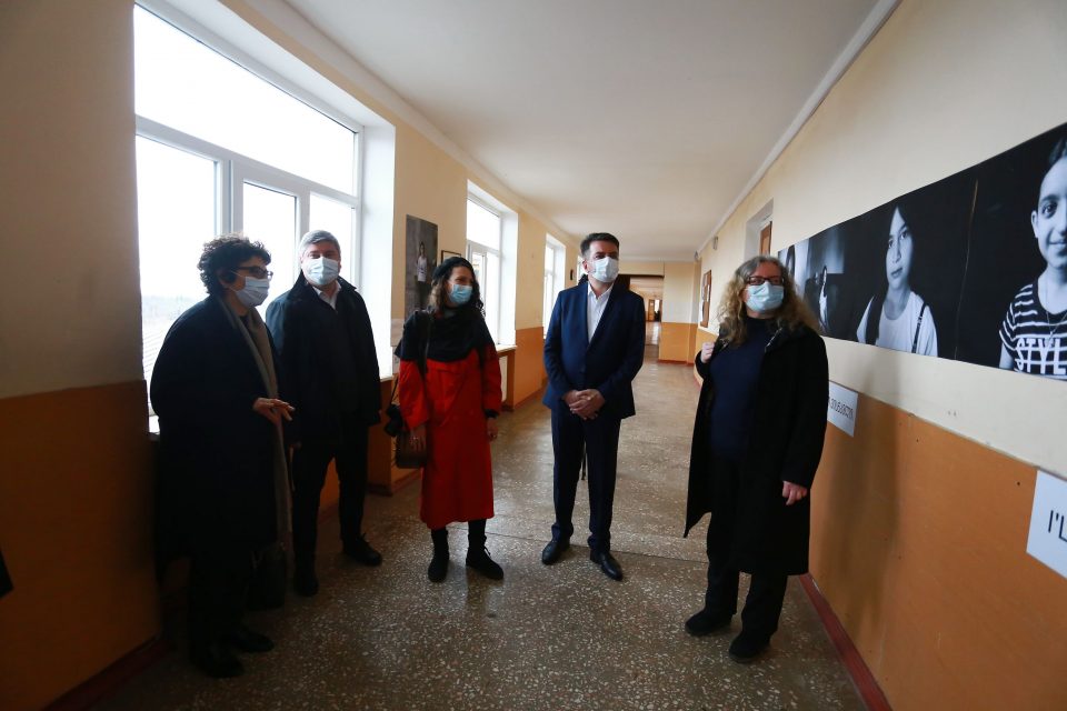 UNFPA-სინიციატივით რუხის სკოლაში „თანასწორობის კუთხე“ და ფოტოგამოფენა “გოგონები მომავლიდან“ გაიხსნა