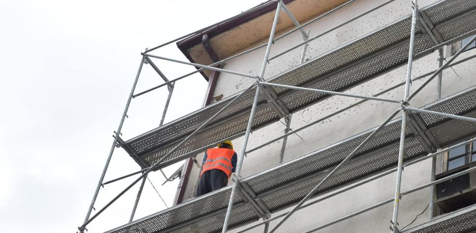 „განახლებული რეგიონების“ ფარგლებში, ქალაქ წალენჯიხასა და ქალაქ ჯვარში მიმდინარეობს ფასადების რეაბილიტაცია