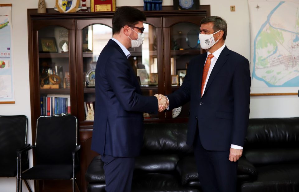 ფოთის მერმა ბექა ვაჭარაძემ ჩეხეთის ელჩს უმასპინძლა