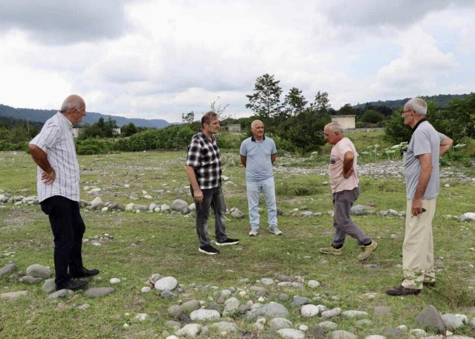 წალენჯიხის მერი ჯვარში წყალმომარაგების პოექტს გაეცნო