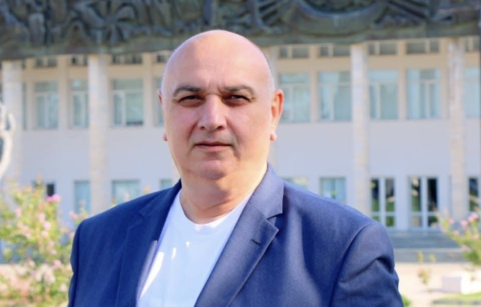 ხობის მერი დავით ბუკია ხობელებს ახალ წელს ულოცავს