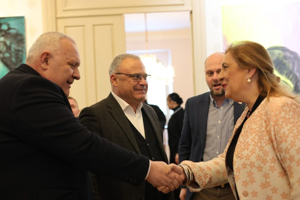 ზუგდიდში მიხაი ზიჩის სახელობის ჯილდოს გადაცემის ცერემონია და მისი ნამუშევრების ასლების გამოფენა გაიმართა