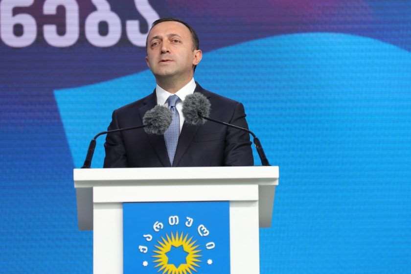 ირაკლი ღარიბაშვილი: პრობლემები თქვენს განადგურებულ ოპოზიციაში ეძებეთ. ირაკლი კობახიძე იყო პარტიის თავმჯდომარე, როდესაც მე გავხდი პრემიერ-მინისტრი. ჩვენ გვქონდა აბსოლუტურად ჰარმონიული ურთიერთობა