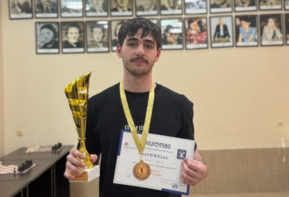 17 წლის სენაკელი მოჭადრაკე საქართველოს ჩემპიონი გახდა