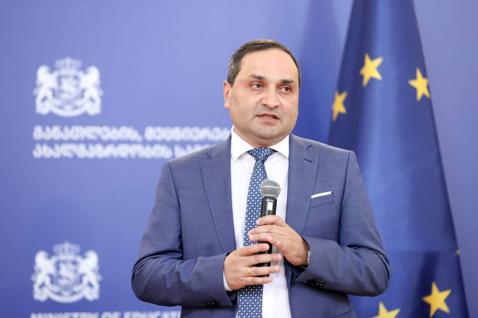 განათლების მინისტრის მოადგილედ ზვიად გაბისონია დაინიშნა