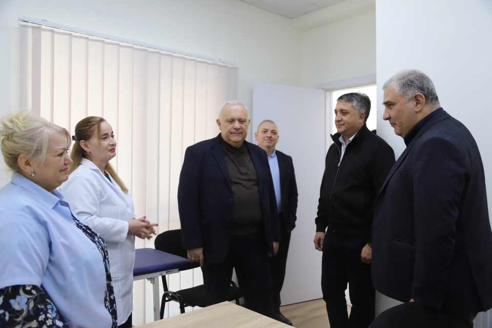 ნოჯიხევში, ჭითაწყარსა და მუხურში, სოფლის ახალი ამბულატორიები გაიხსნა